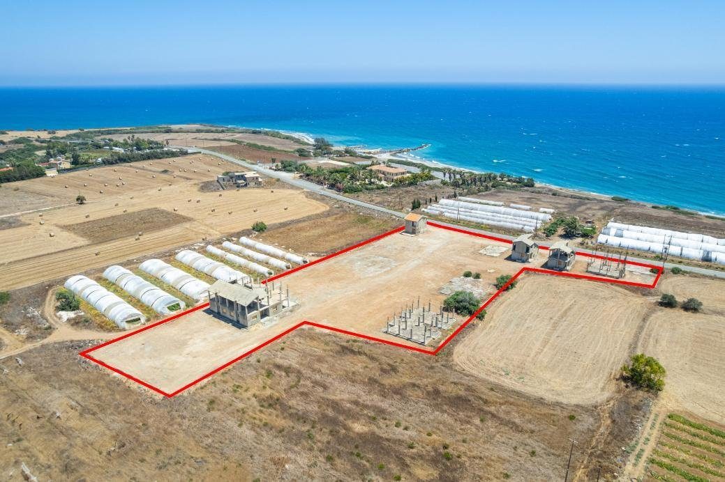 Incomplete residential complex in Maroni, Larnaca photo 1