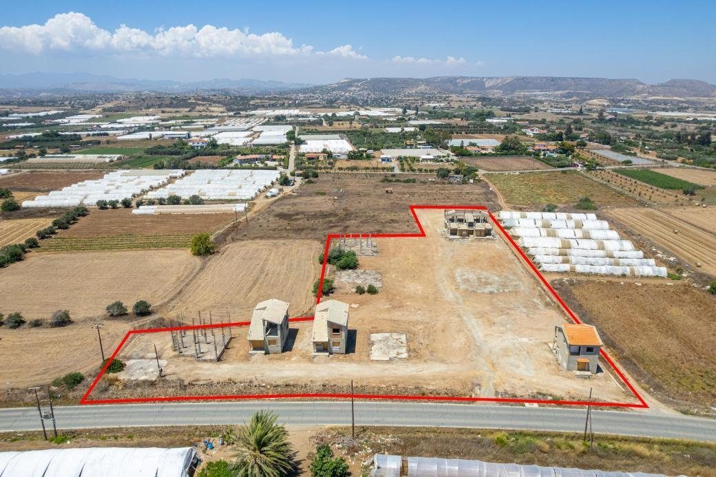 Incomplete residential complex in Maroni, Larnaca photo 4