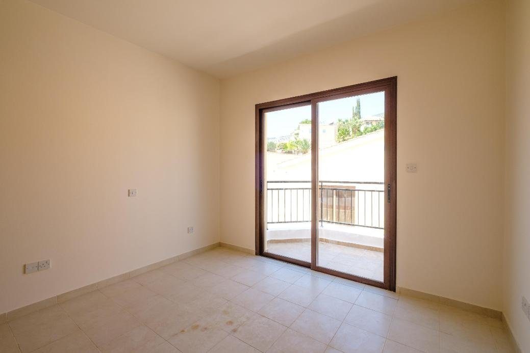 3 BR Detached house in Pegeia, Paphos photo 11
