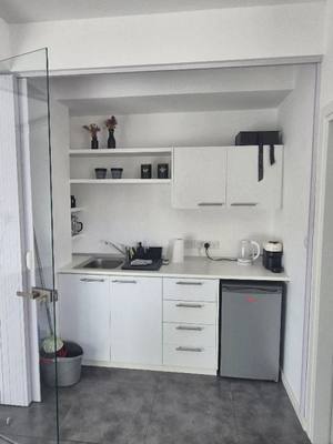Fully Renovated Office in Agia Zoni, Limassol thumbnail 6