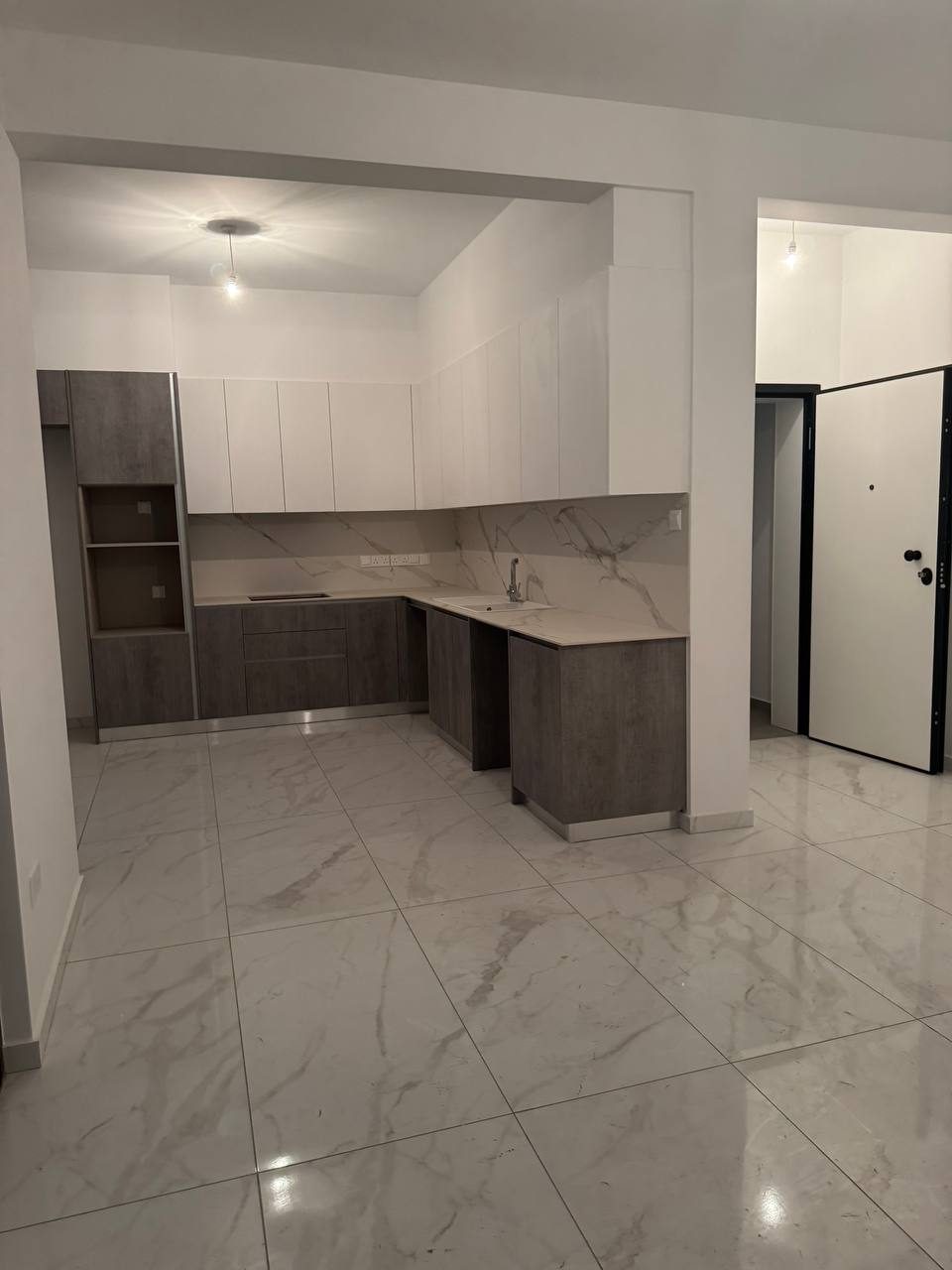 3 BR Penthouse in Agios Athanasios, Limassol photo 2