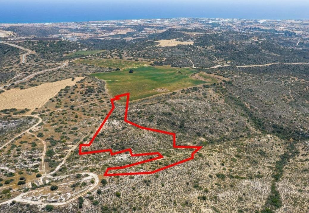 Field in Choirokoitia, Larnaca photo 2