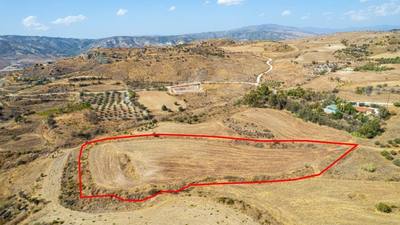 Residential field in Choletria, Paphos thumbnail 2