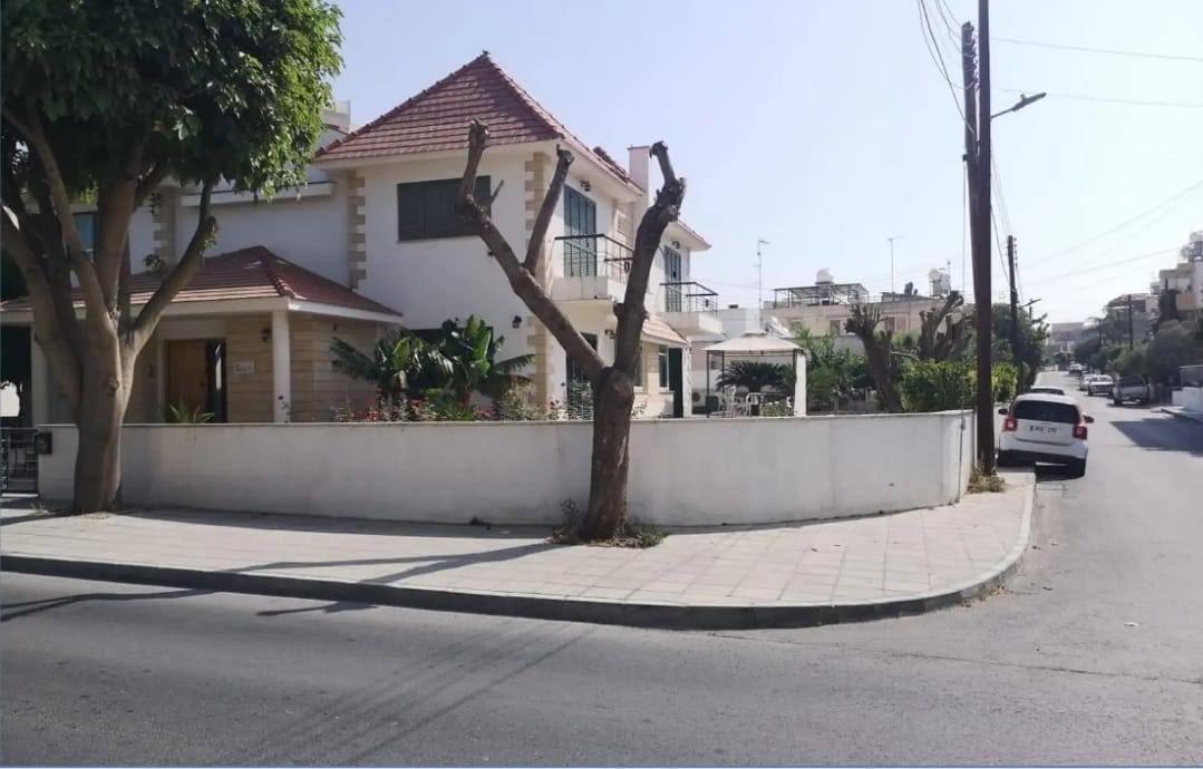 Commercial Property in Petrou Kai Pavlou, Limassol photo 2