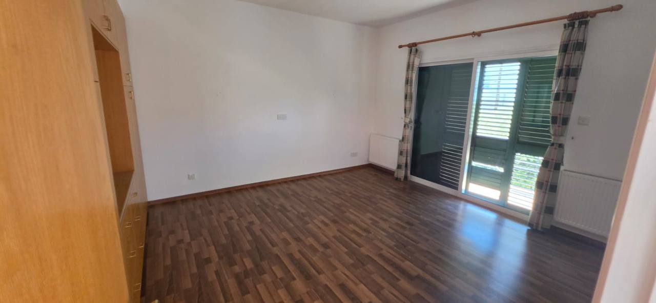 Commercial Property in Petrou Kai Pavlou, Limassol photo 8