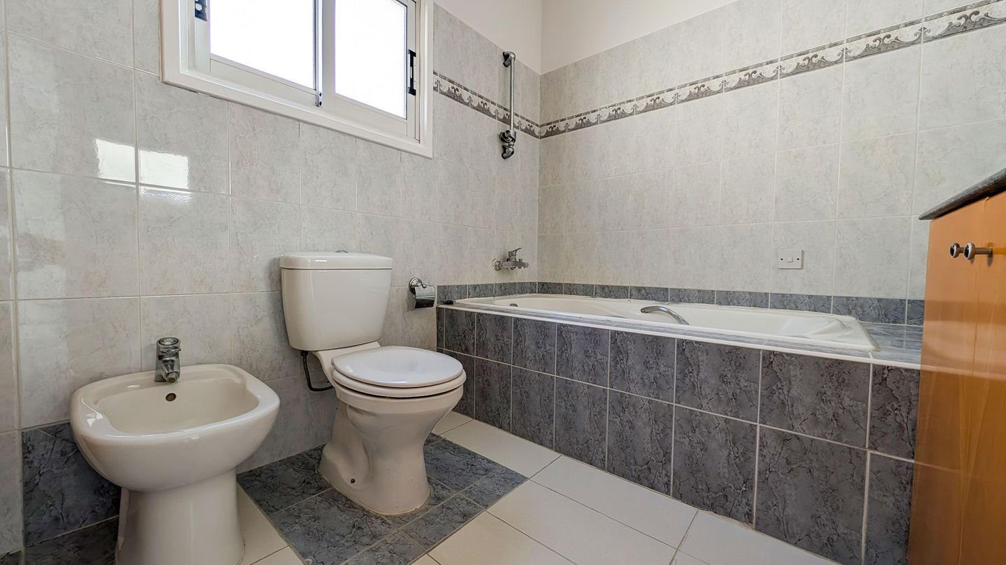 4 BR House in Lakatameia, Nicosia photo 22