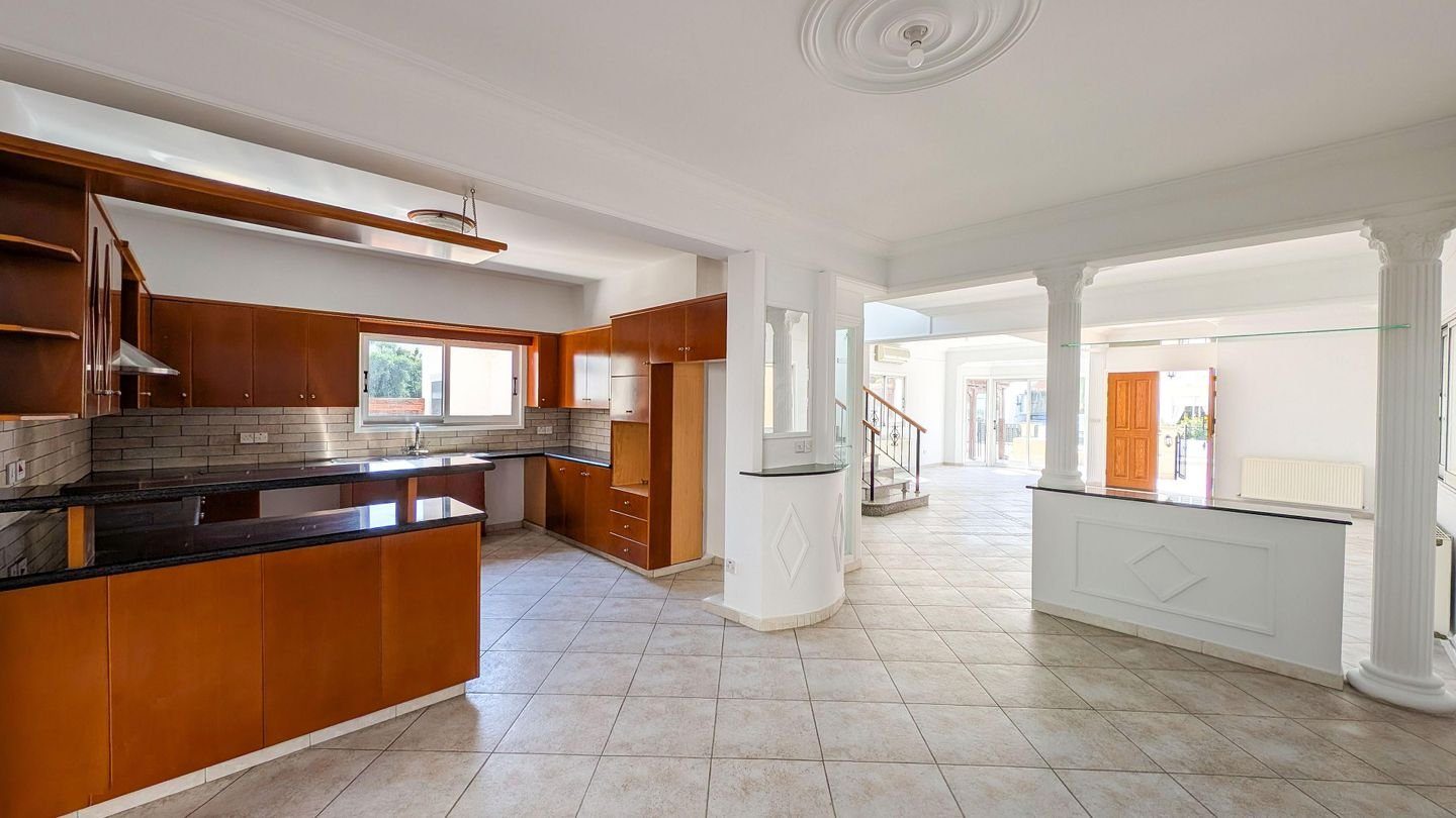 4 BR House in Lakatameia, Nicosia photo 10