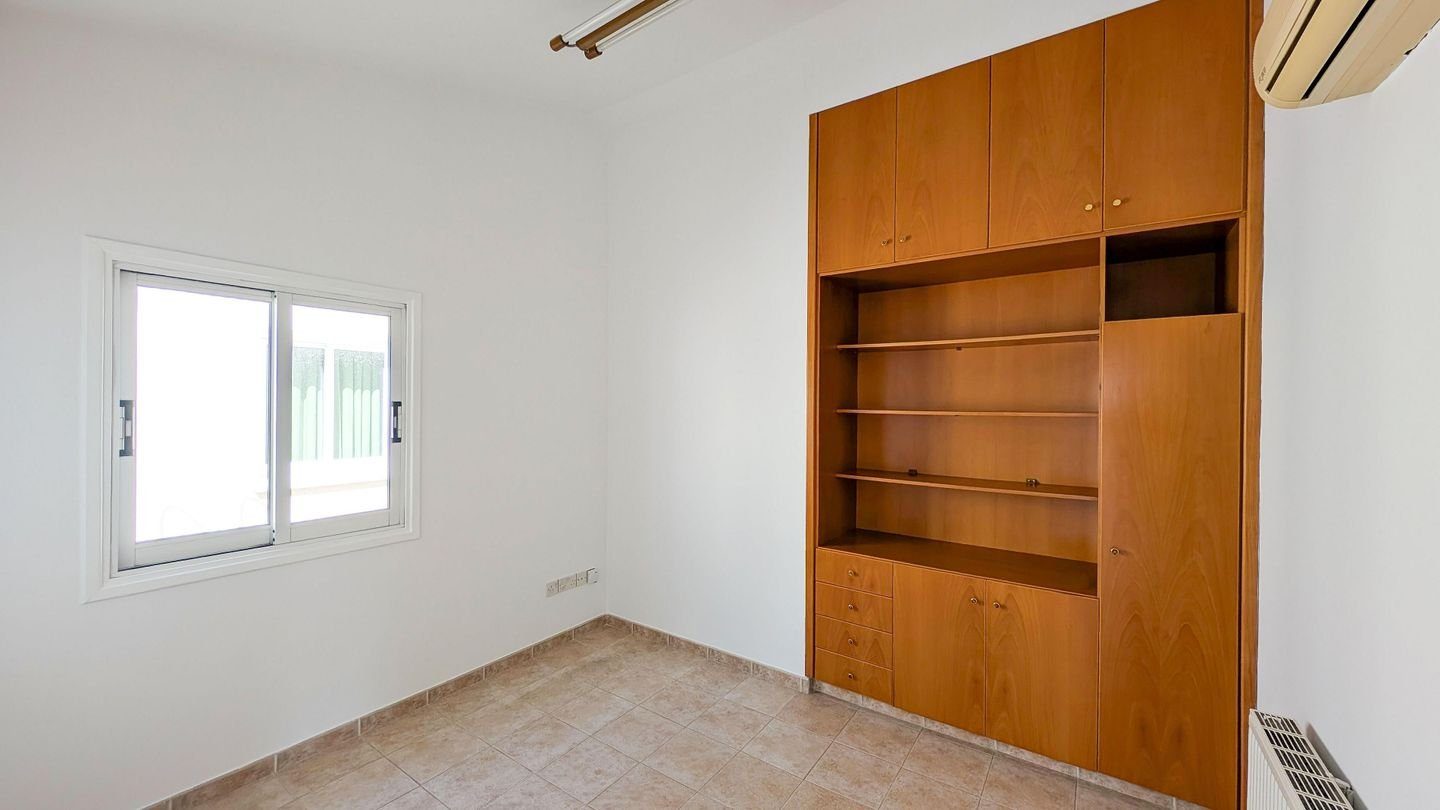 4 BR House in Lakatameia, Nicosia photo 14