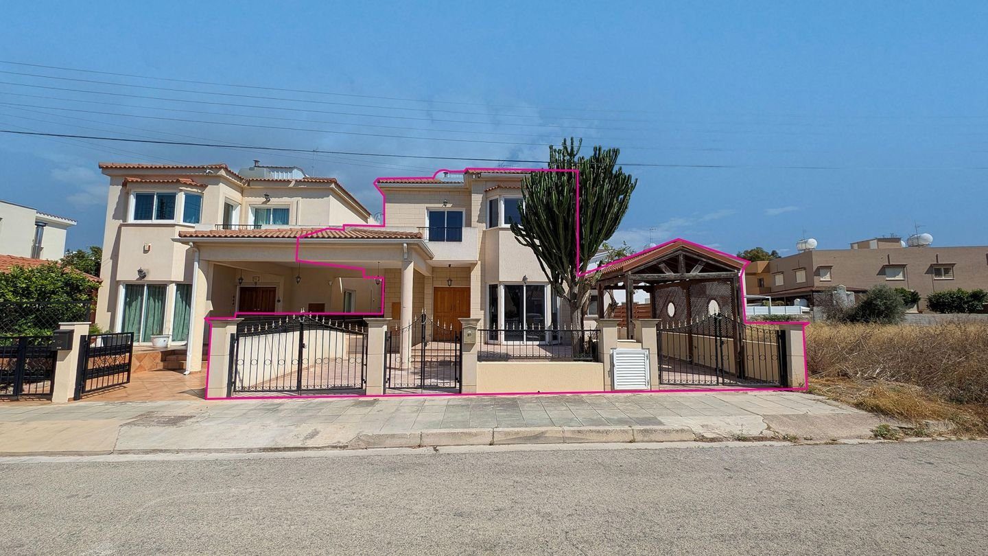 4 BR House in Lakatameia, Nicosia photo 2