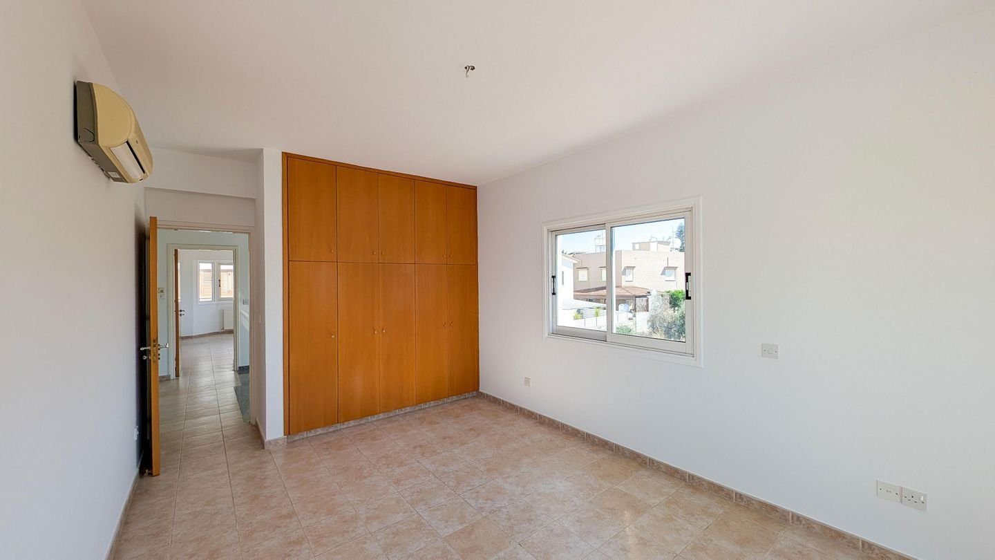 4 BR House in Lakatameia, Nicosia photo 16
