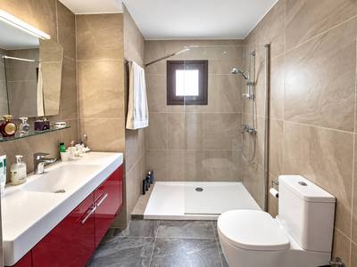 4 BR House in Potamos Germasogeias, Limassol thumbnail 9