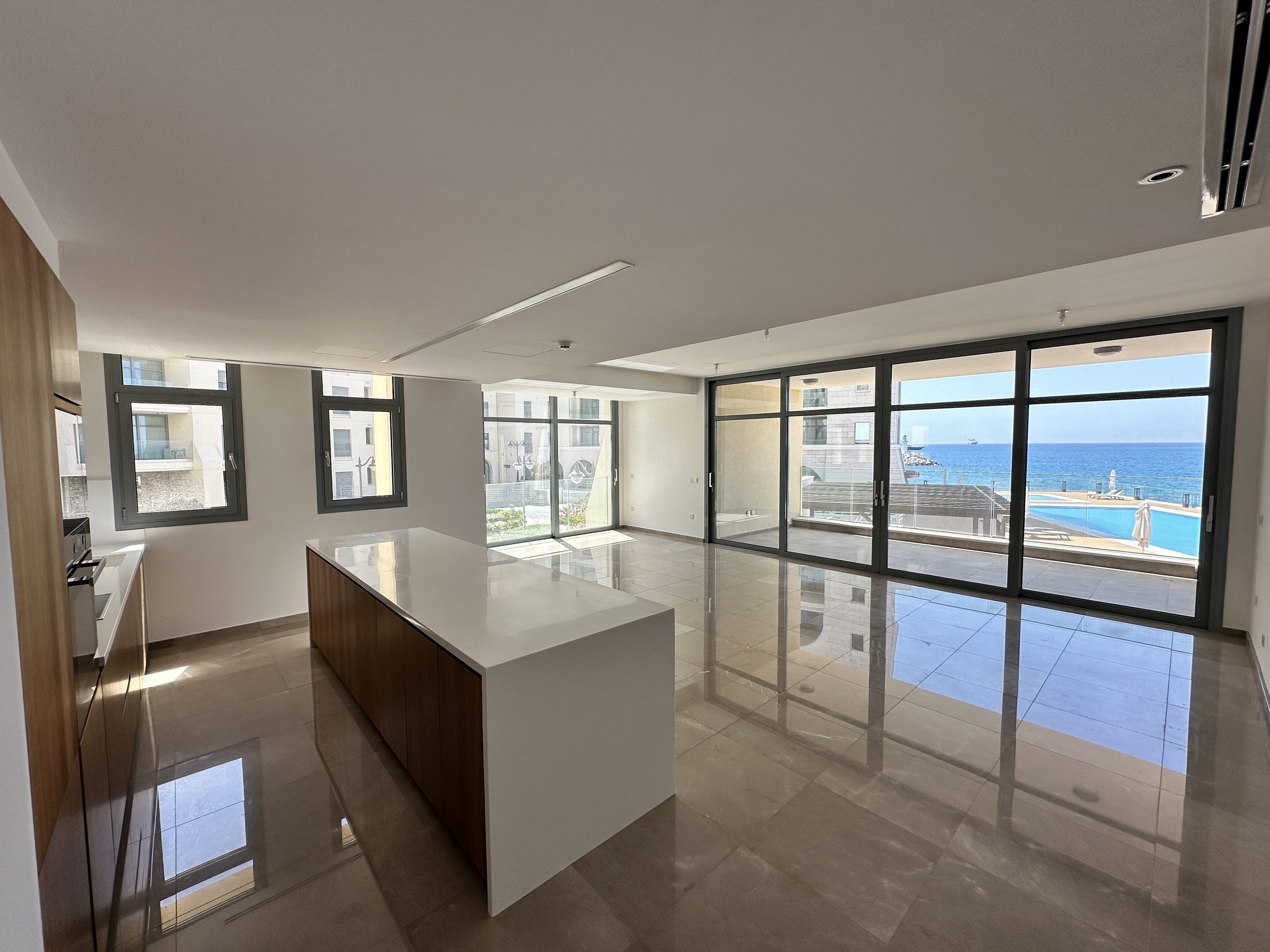 3 BR Apartment in Limassol Marina, Limassol