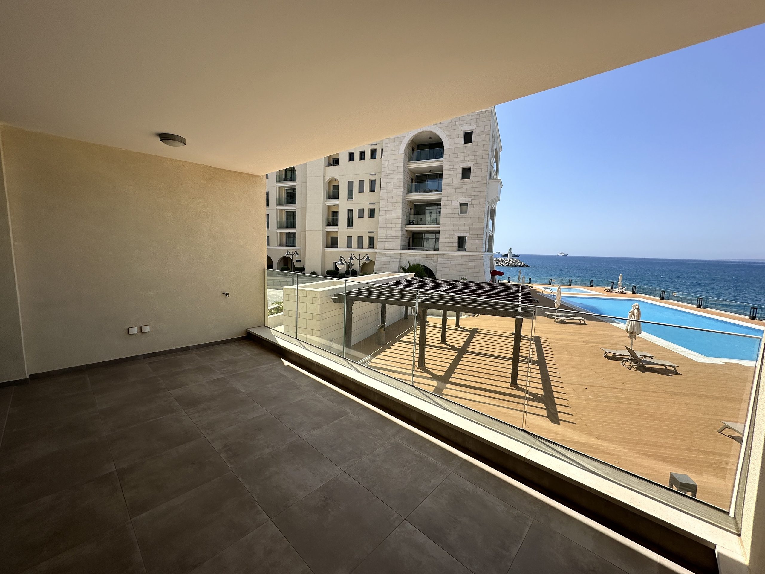 3 BR Apartment in Limassol Marina, Limassol photo 10