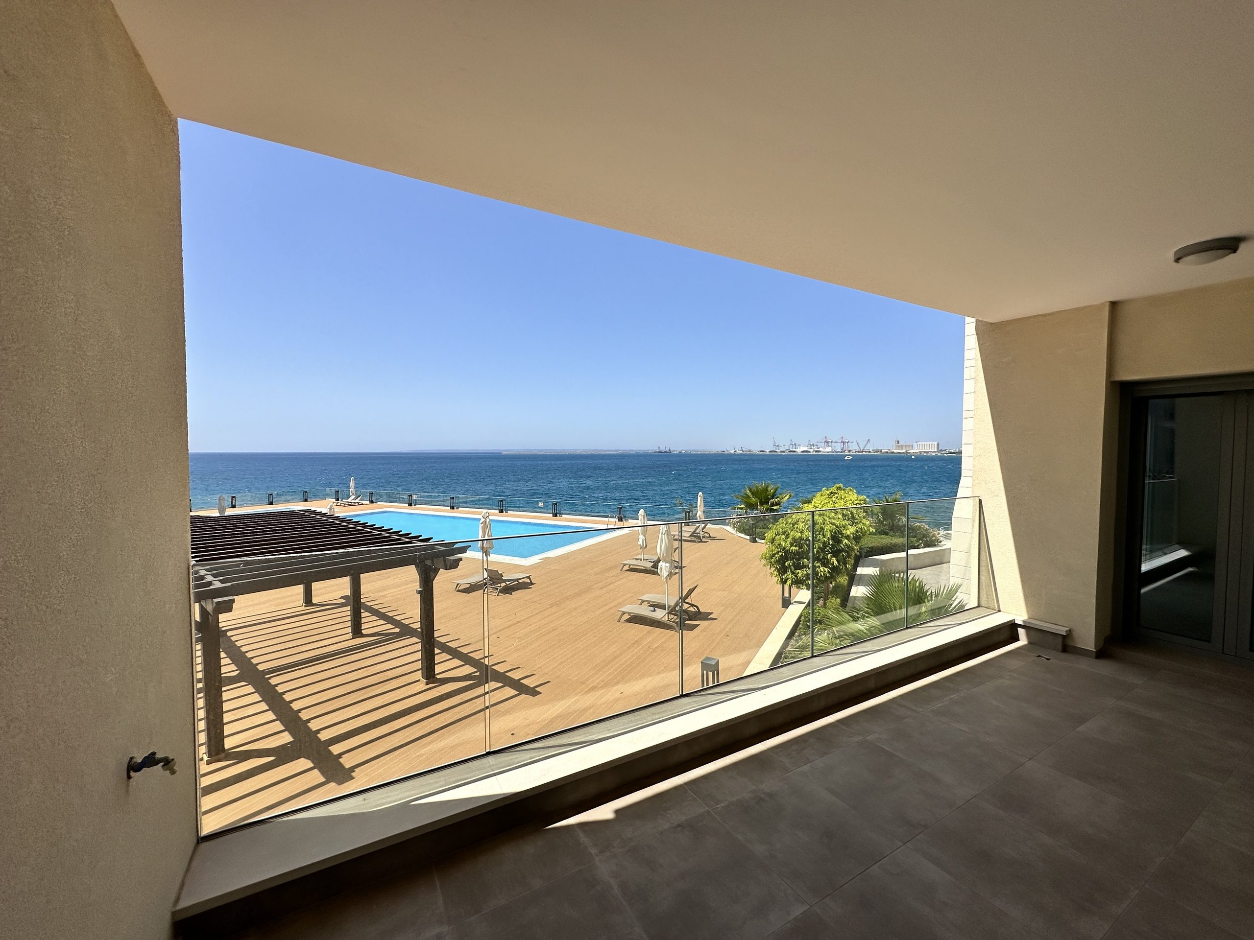3 BR Apartment in Limassol Marina, Limassol photo 11