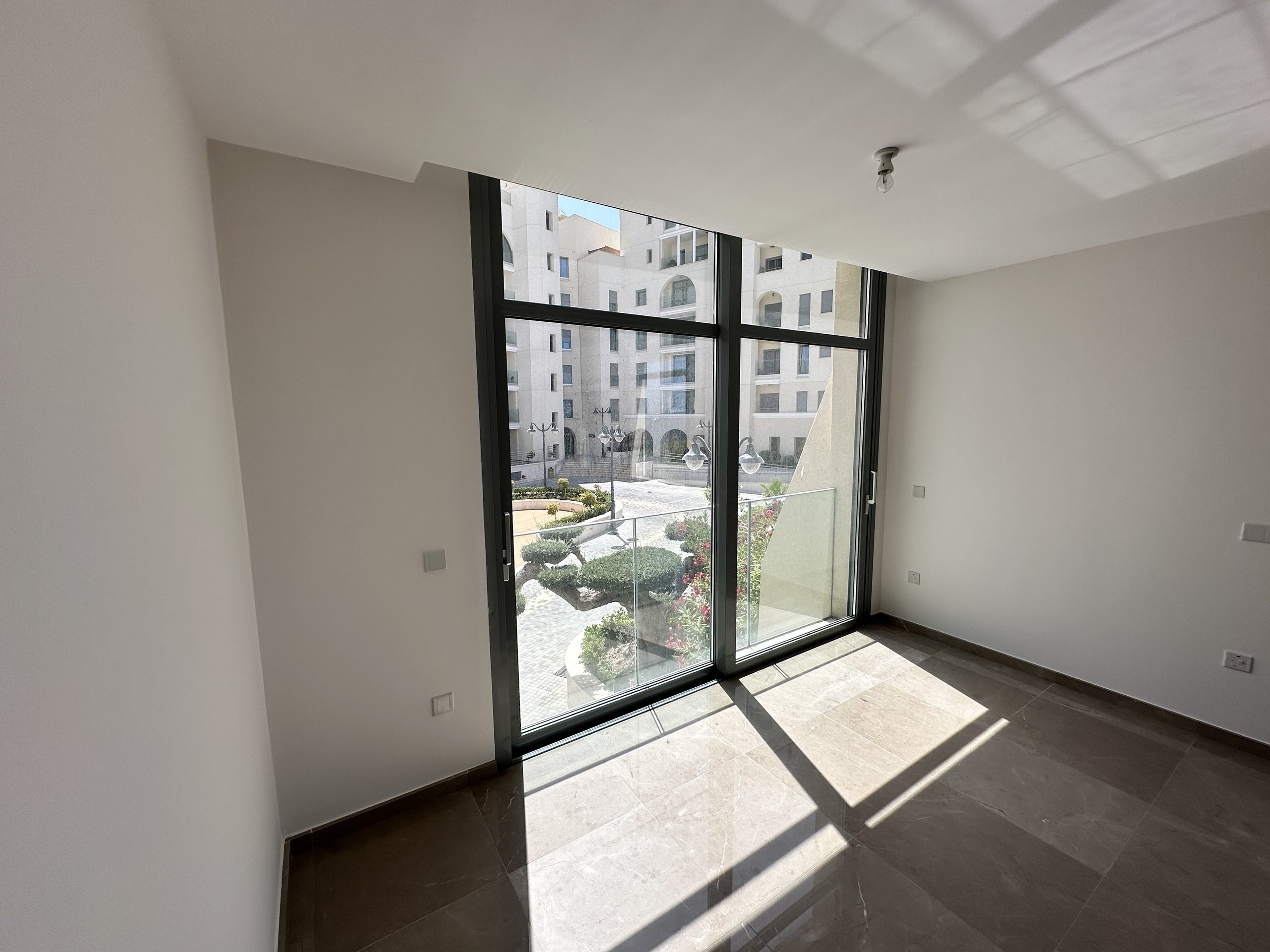 3 BR Apartment in Limassol Marina, Limassol photo 6