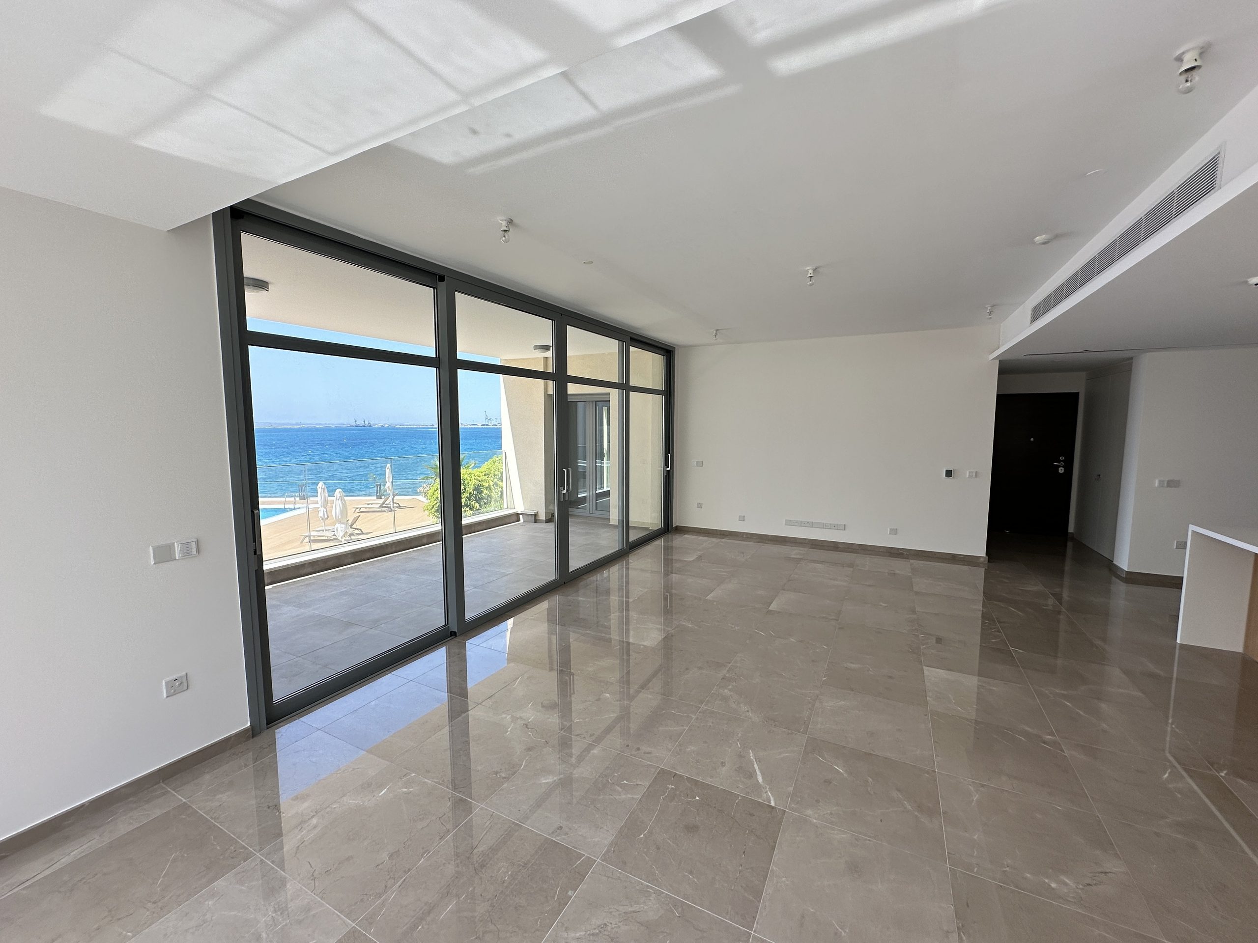3 BR Apartment in Limassol Marina, Limassol photo 3