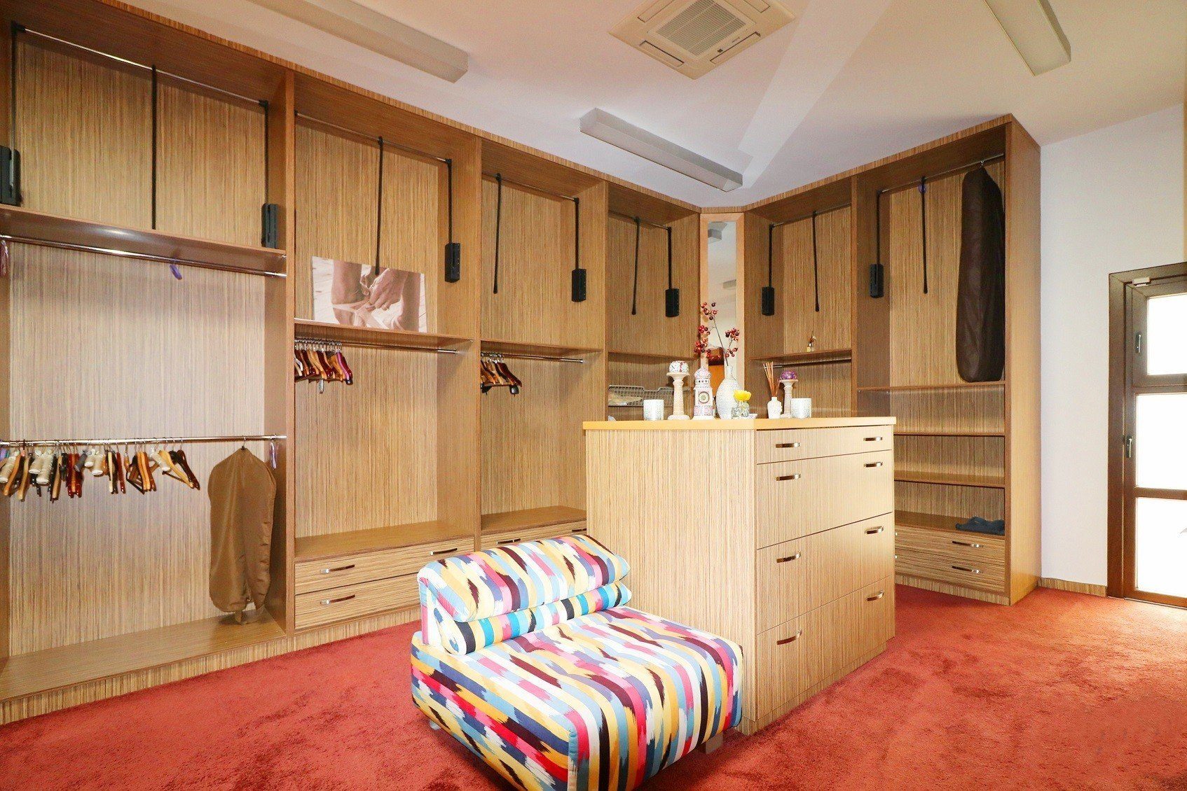 5 BR Luxury Villa with Guest House in Mouttagiaka, Limassol photo 17