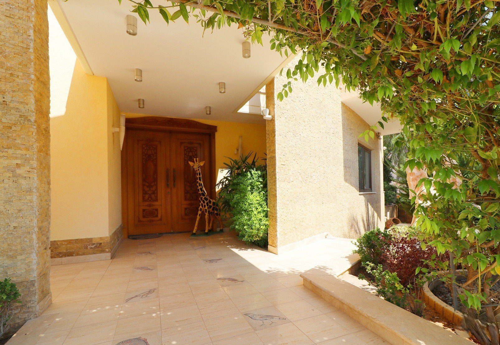 5 BR Luxury Villa with Guest House in Mouttagiaka, Limassol photo 31