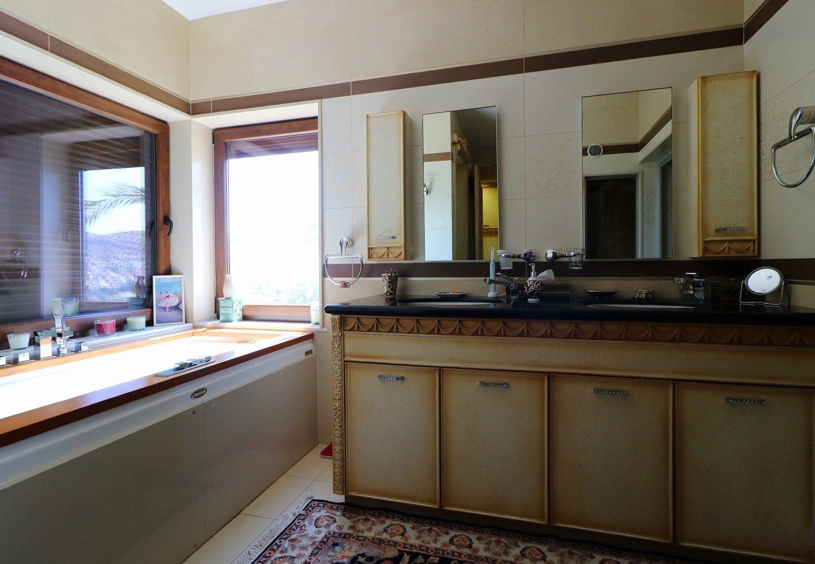 5 BR Luxury Villa with Guest House in Mouttagiaka, Limassol photo 23