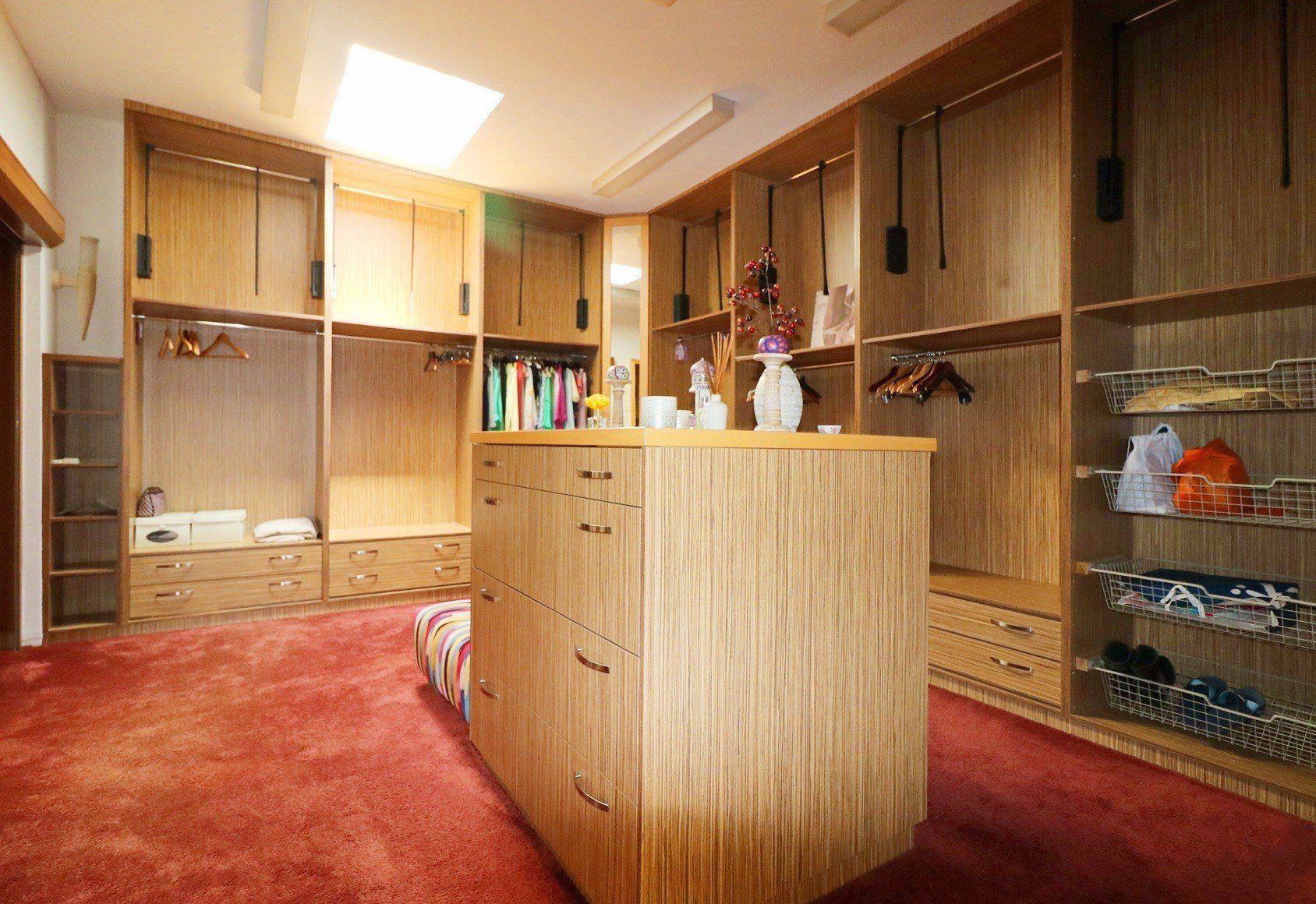 5 BR Luxury Villa with Guest House in Mouttagiaka, Limassol photo 16