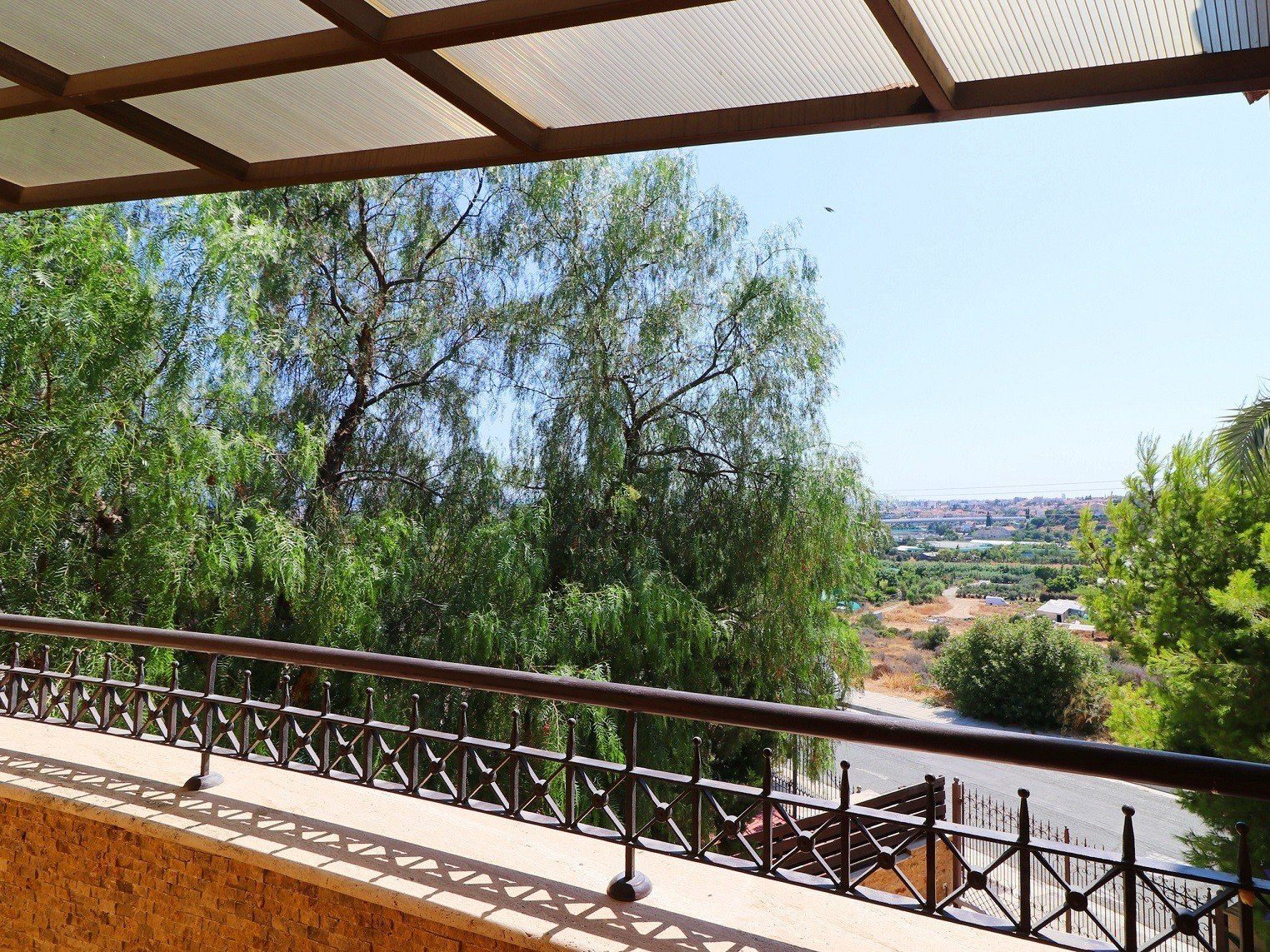 5 BR Luxury Villa with Guest House in Mouttagiaka, Limassol photo 27