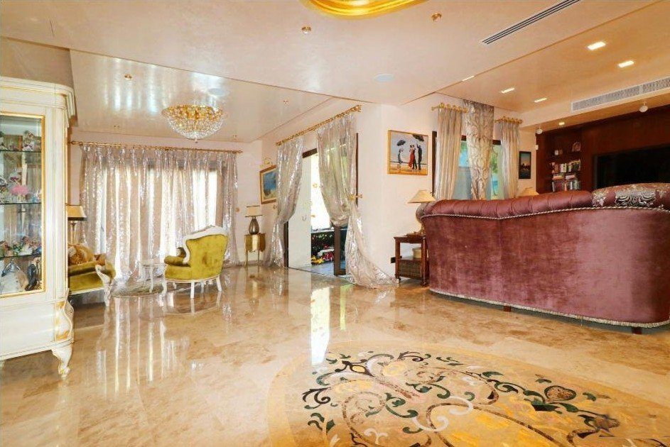 5 BR Luxury Villa with Guest House in Mouttagiaka, Limassol photo 2