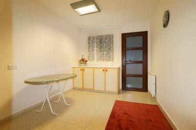 5 BR Luxury Villa with Guest House in Mouttagiaka, Limassol, miniatura 20