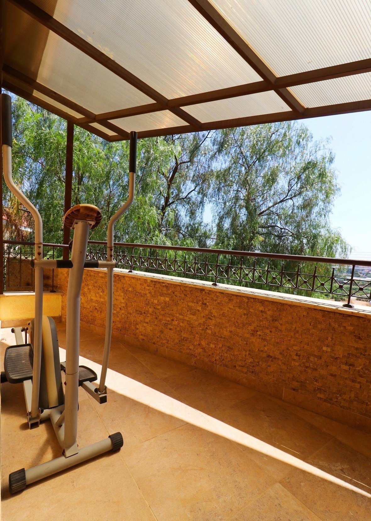 5 BR Luxury Villa with Guest House in Mouttagiaka, Limassol photo 28