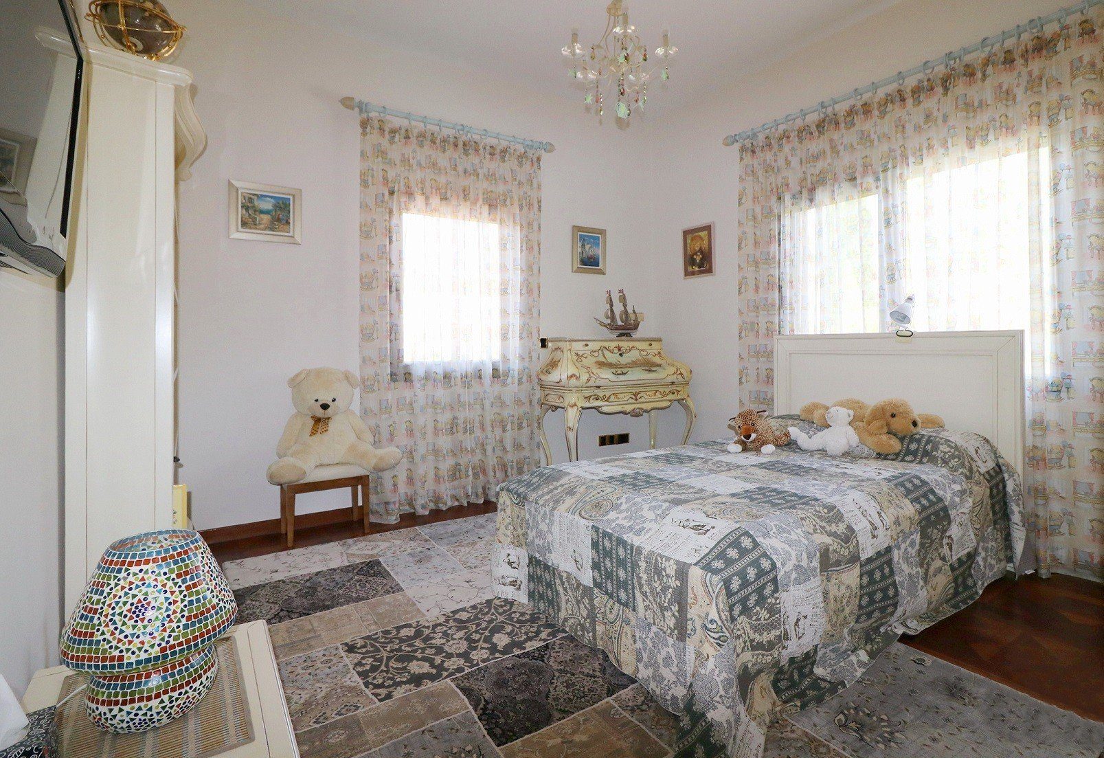 5 BR Luxury Villa with Guest House in Mouttagiaka, Limassol photo 13