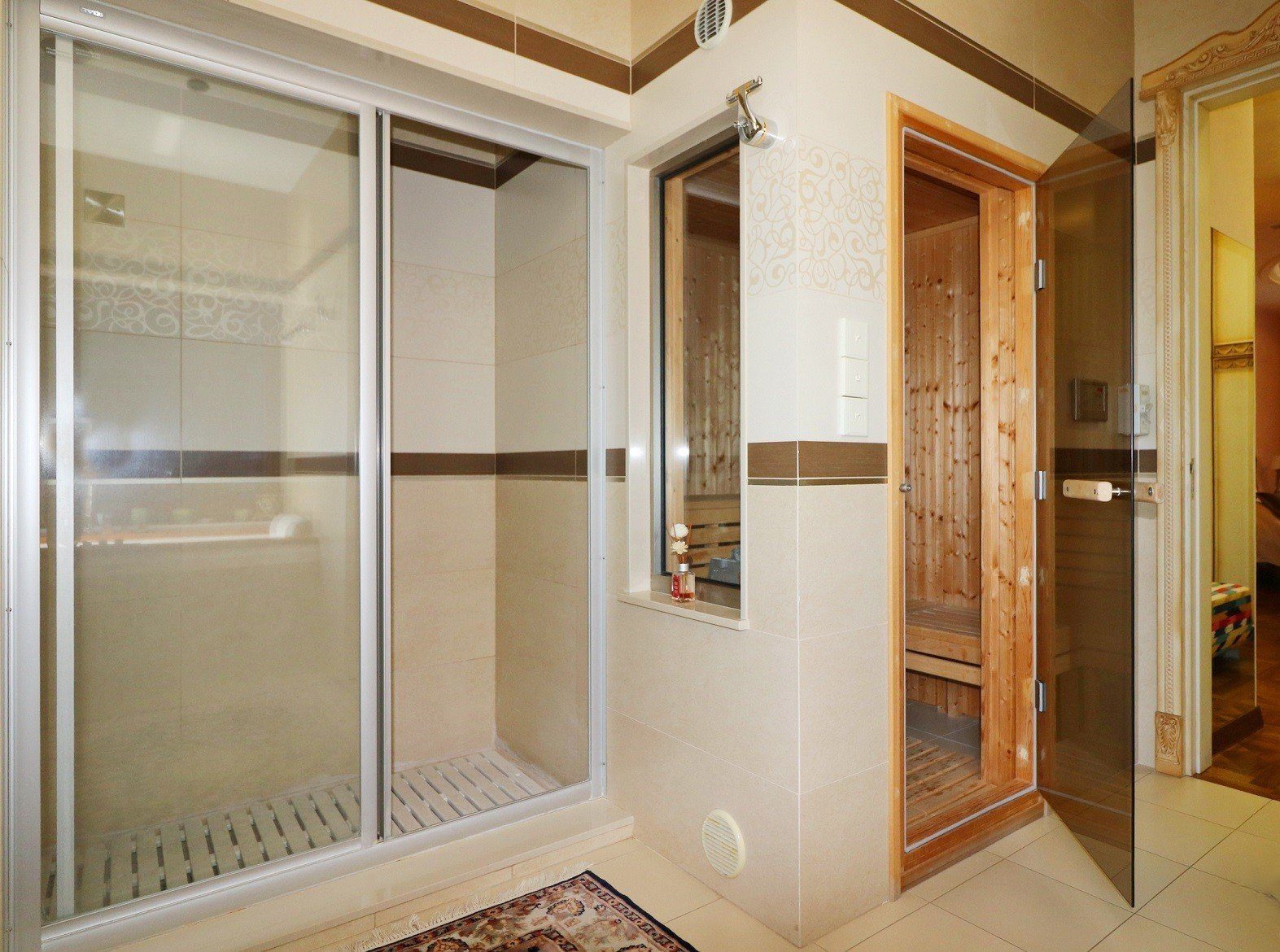 5 BR Luxury Villa with Guest House in Mouttagiaka, Limassol photo 21