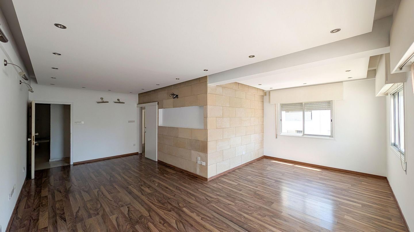 Three Bedroom Apartment in Agioi Omologites, Nicosia photo 5