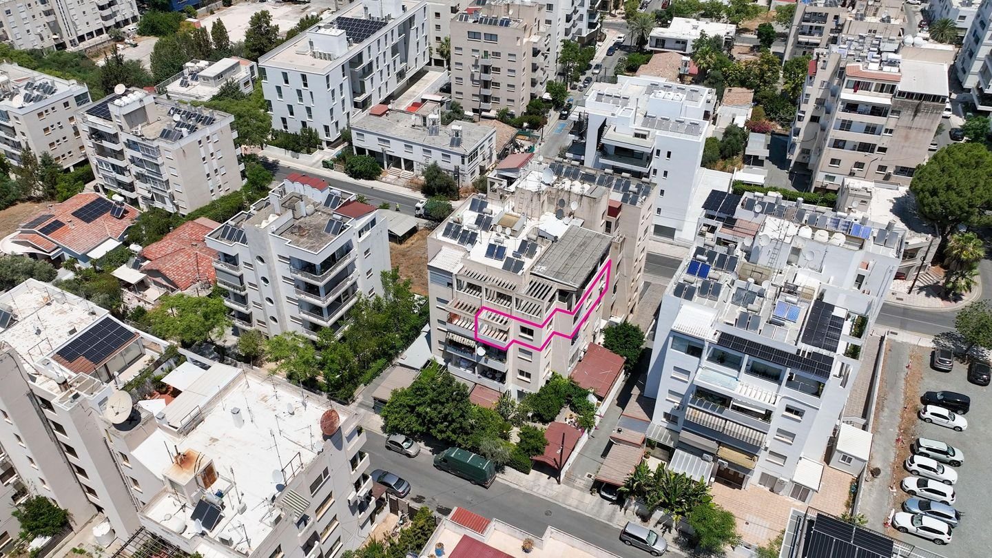 Three Bedroom Apartment in Agioi Omologites, Nicosia photo 4