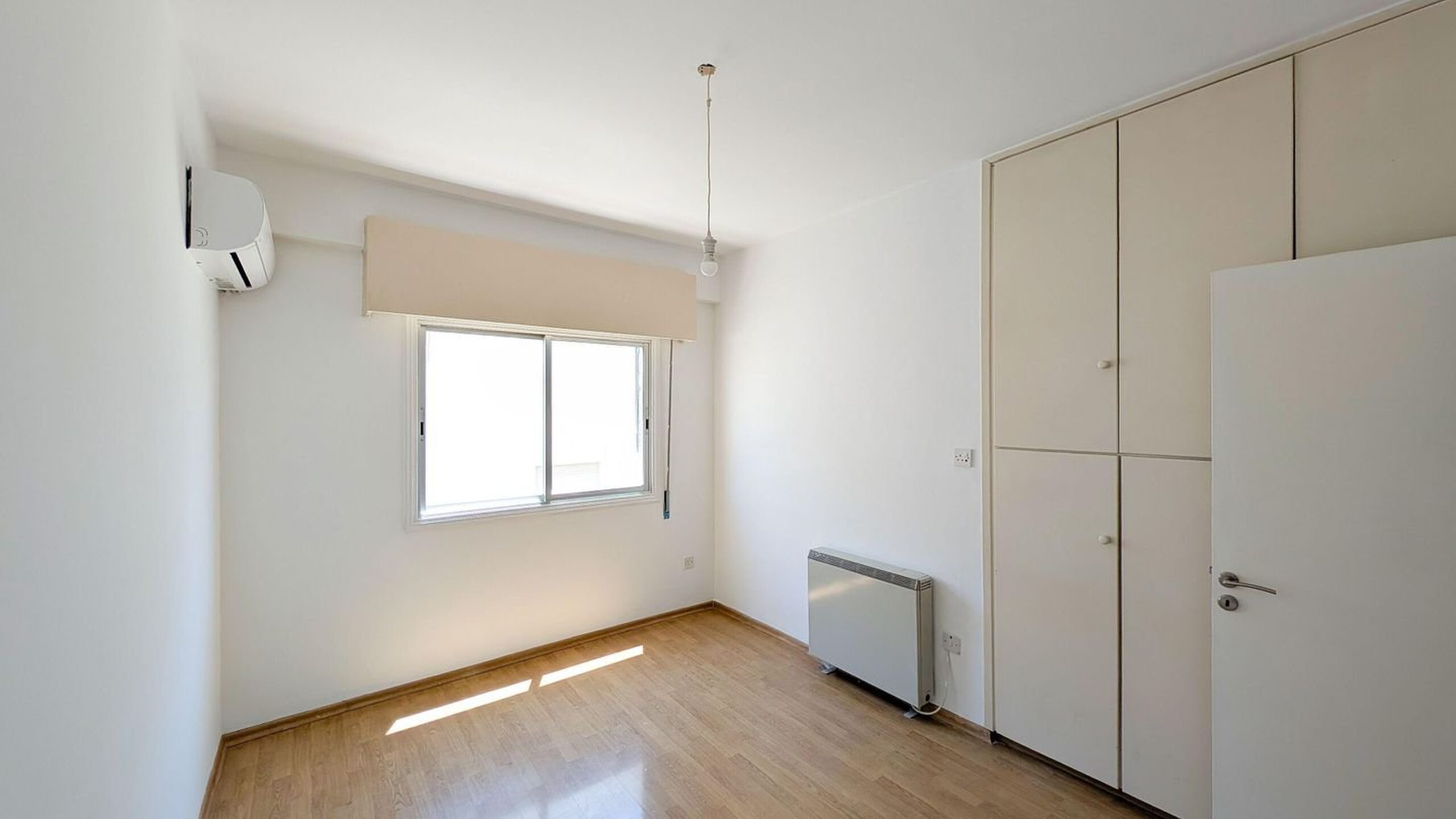 Three Bedroom Apartment in Agioi Omologites, Nicosia photo 11