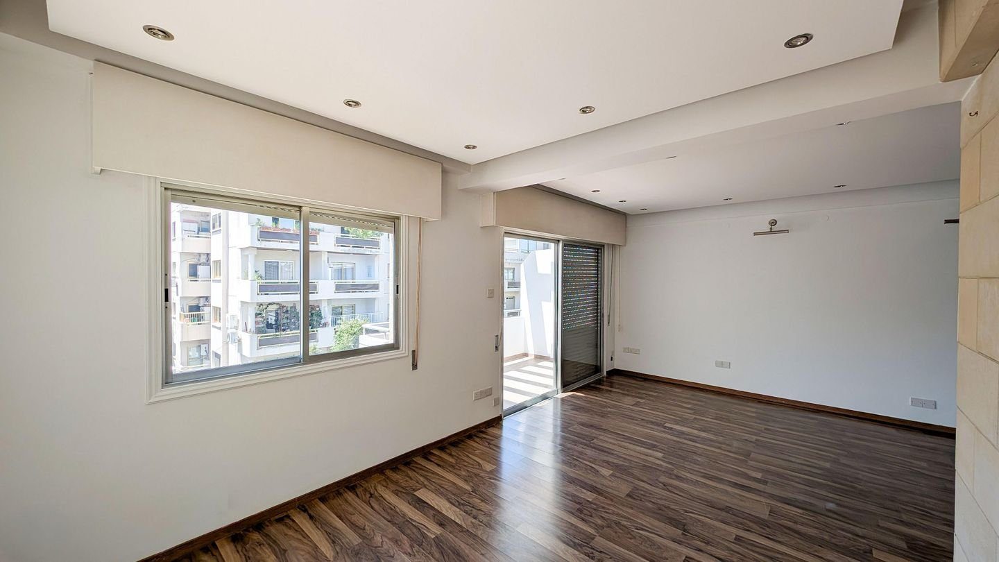 Three Bedroom Apartment in Agioi Omologites, Nicosia photo 8