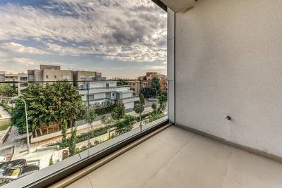 1 BR Apartment in Mesa Geitonia, Limassol thumbnail 9