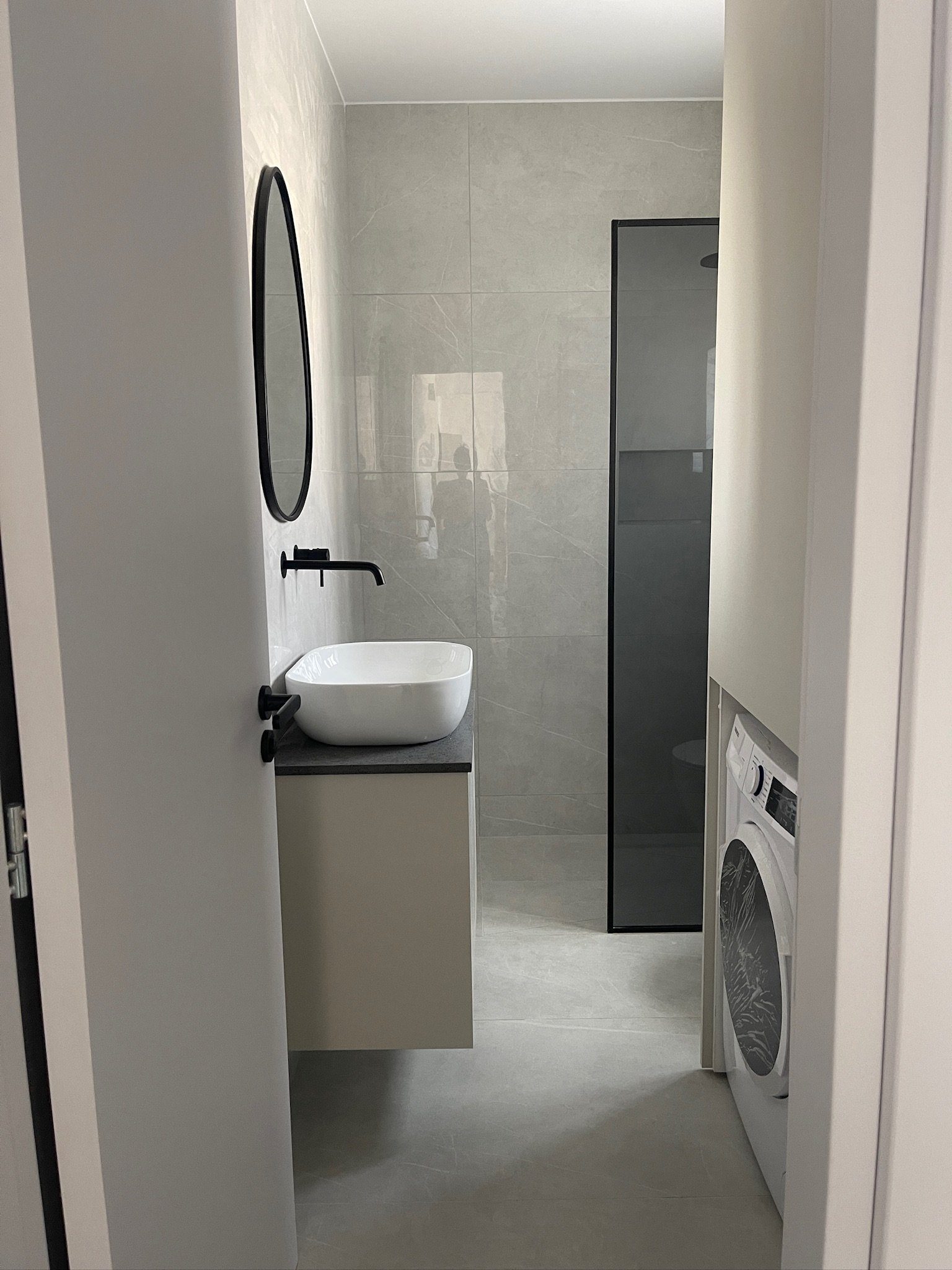 1 BR Apartment in Petrou Kai Pavlou, Limassol photo 9