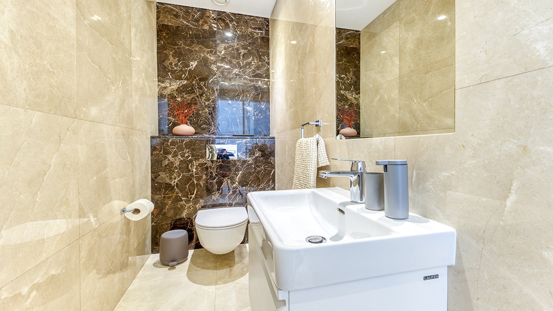4 BR Penthouse in Potamos Germasogeias, Limassol photo 15