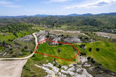 Residential field in Kampia, Nicosia thumbnail 2
