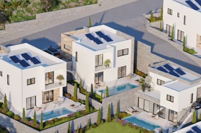 4 BR Villa in Pegeia, Paphos