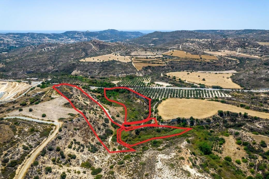 Fields in Skarinou, Larnaca photo 2