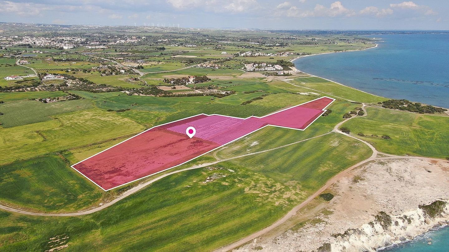 Seaview Field in Mazotos, Larnaca photo 3