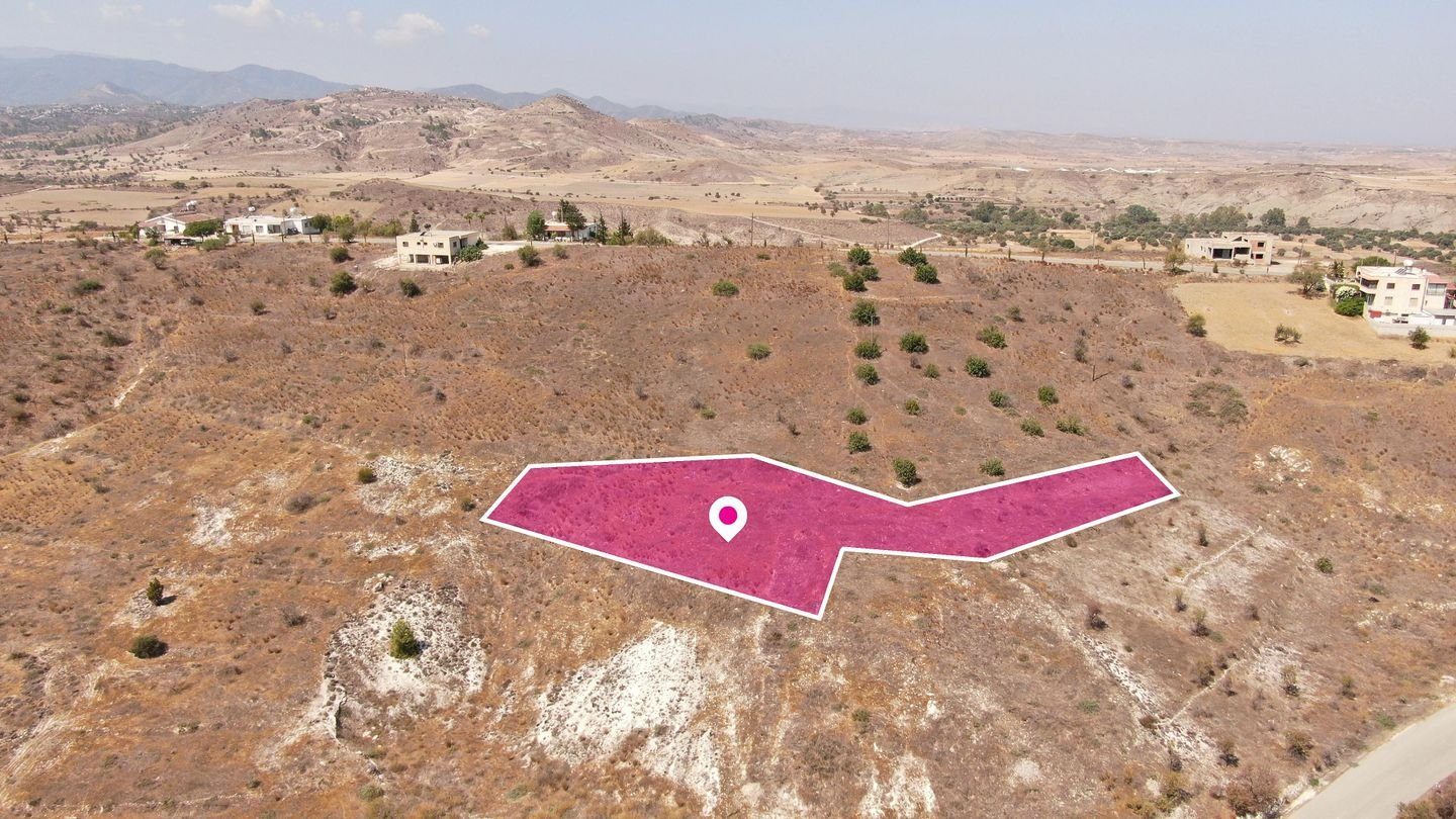 Agricultural field in Kato Moni, Nicosia. photo 3