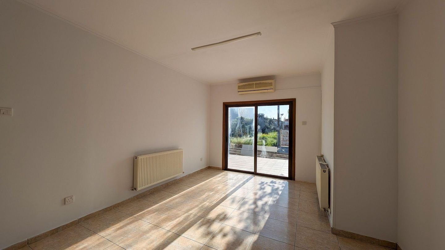 Four-Bedroom Detached House in Tseri, Nicosia photo 10