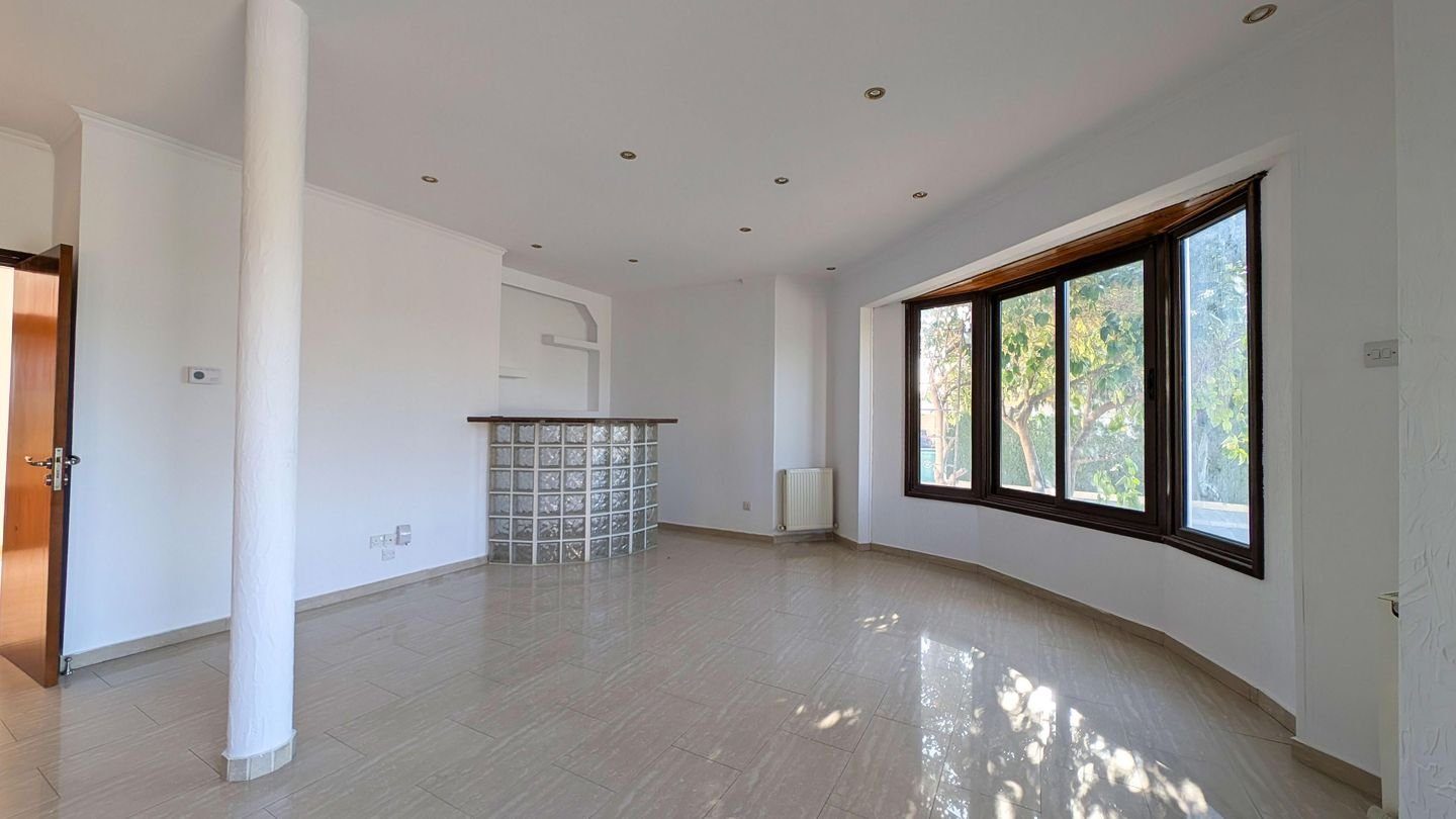 Four-Bedroom Detached House in Tseri, Nicosia photo 11