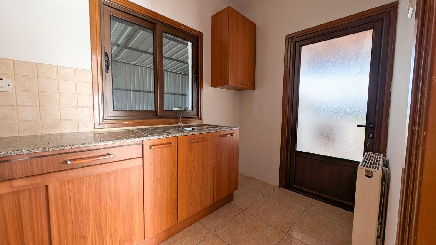 Four-Bedroom Detached House in Tseri, Nicosia photo 17