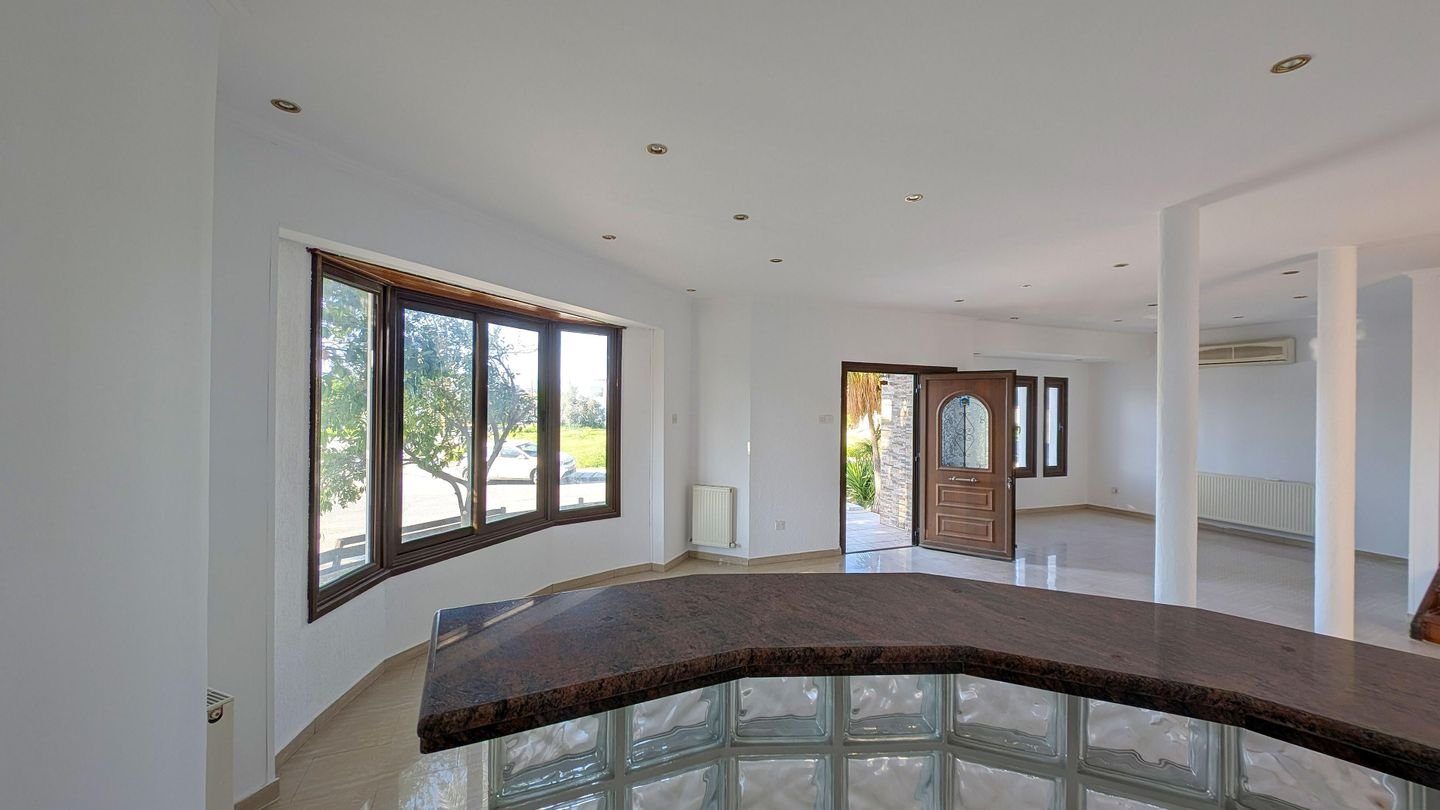 Four-Bedroom Detached House in Tseri, Nicosia photo 9