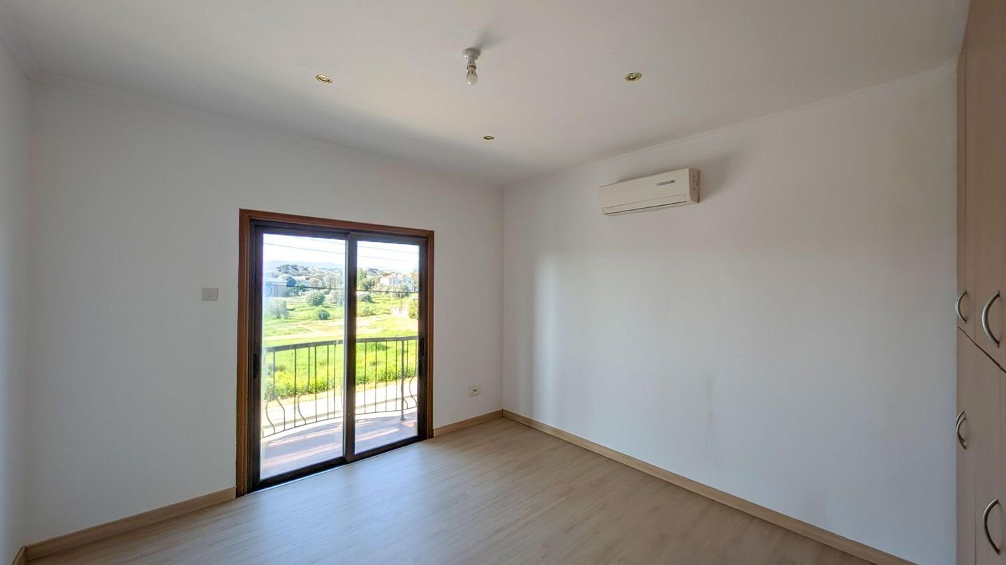 Four-Bedroom Detached House in Tseri, Nicosia photo 13