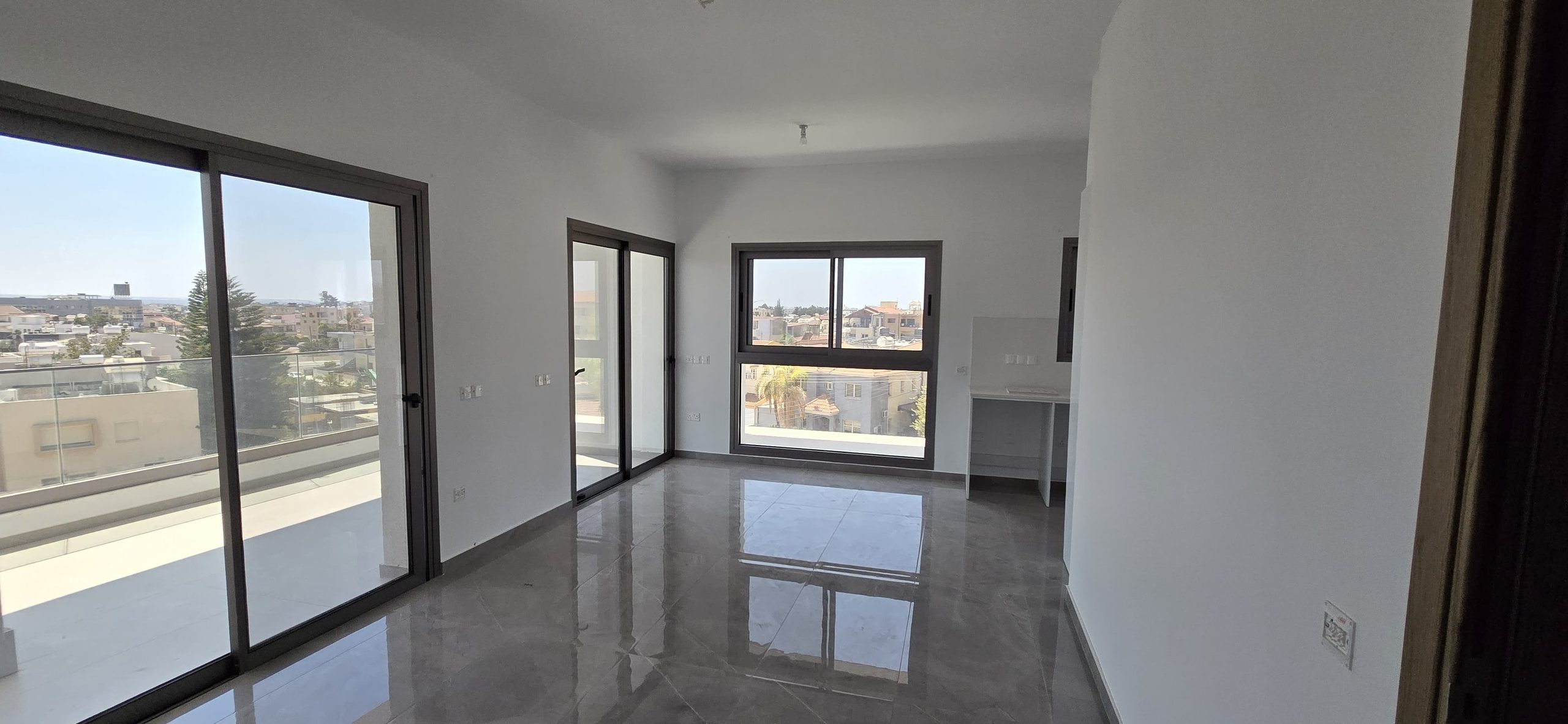 4 BR Penthouse in Zakaki, Limassol photo 2