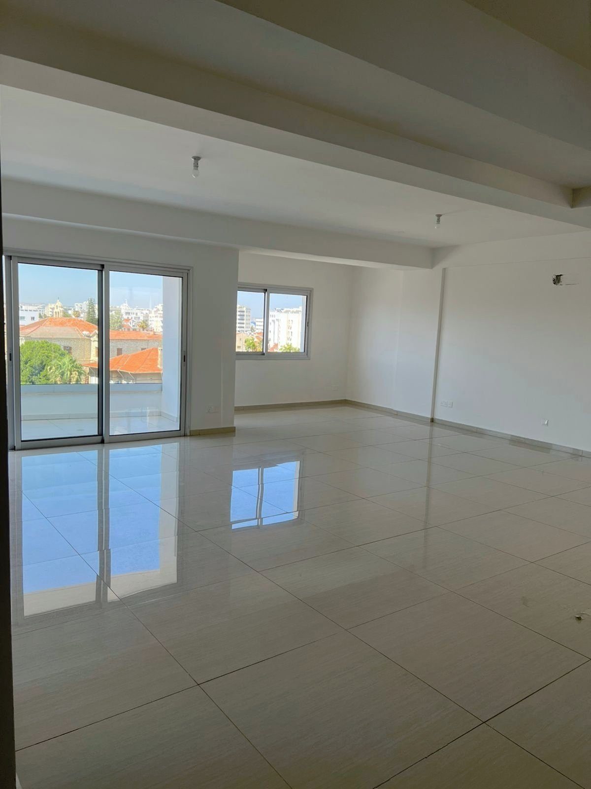 3 BR Penthouse in Finikoudes, Larnaca photo 1