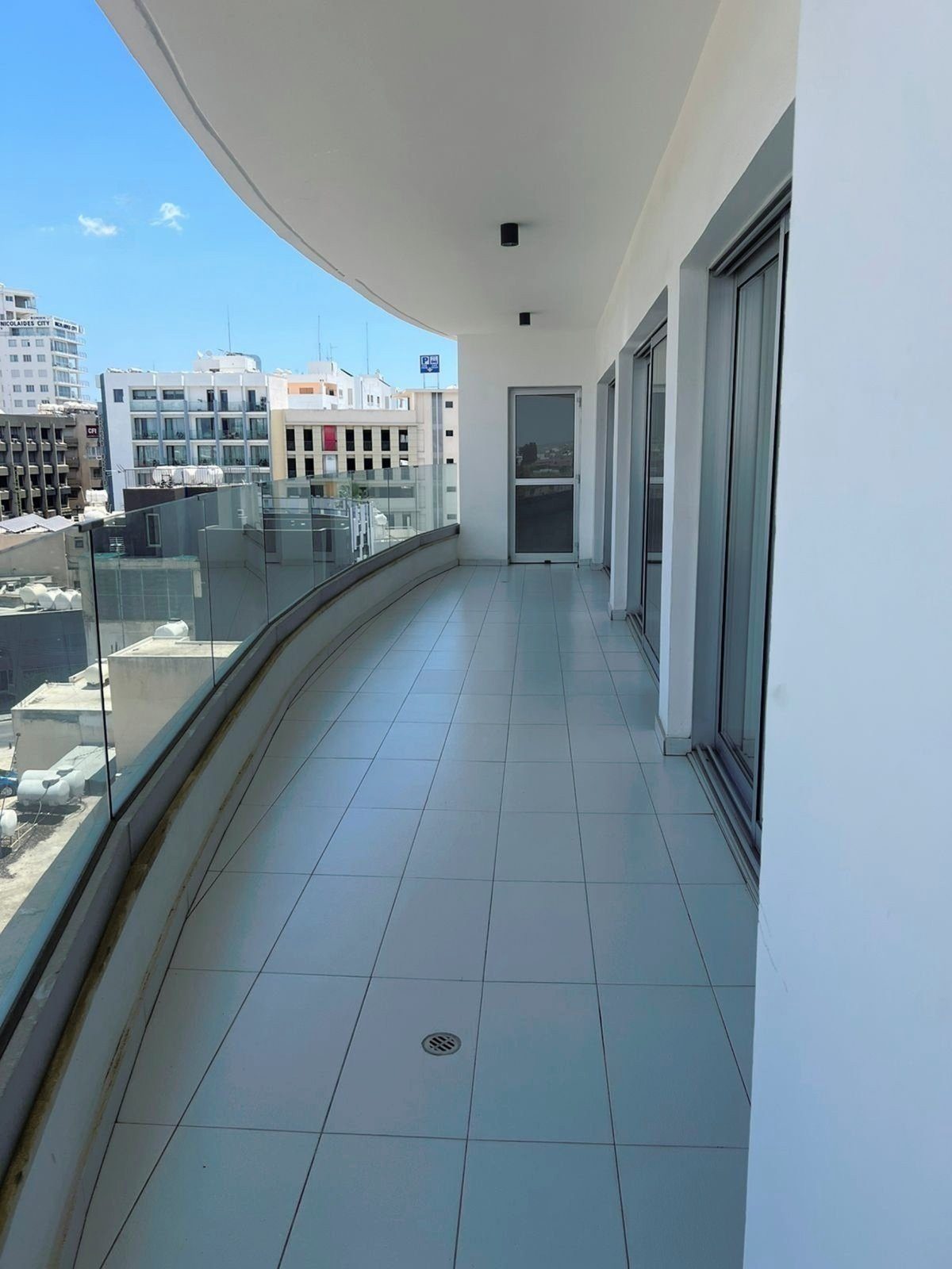 3 BR Penthouse in Finikoudes, Larnaca photo 7